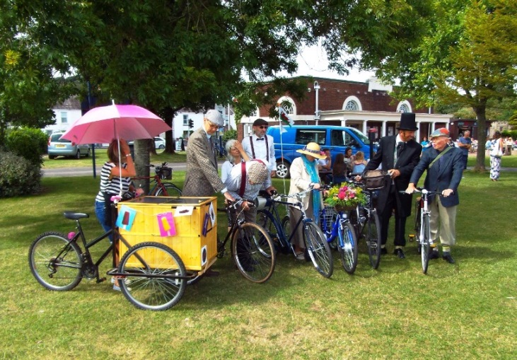 The tweed riders ready to go.