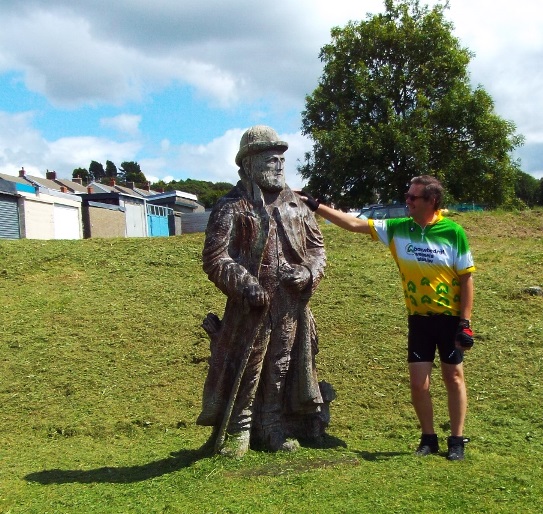 Martin by the Tumble statue