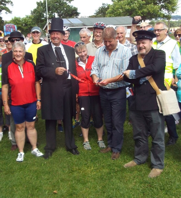 Cllr Mark Child cuts tape.